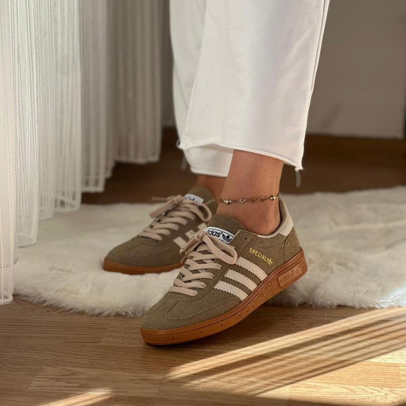 Adidas Spezial Bej
